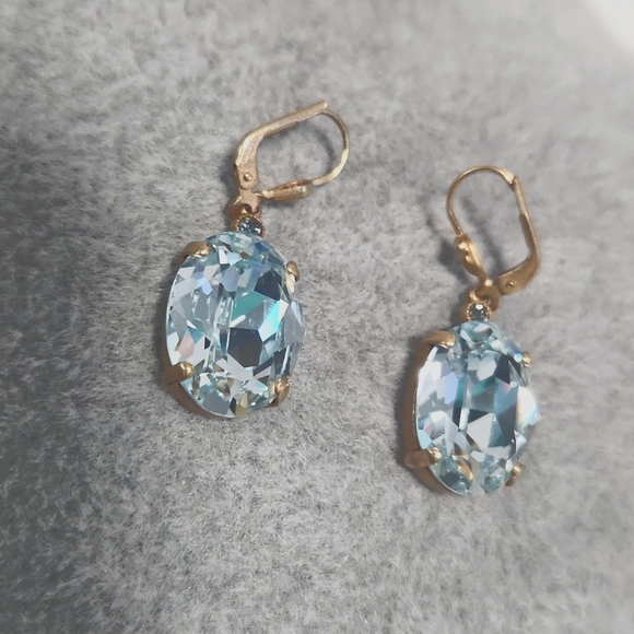 Dusty Blue Crystal Earings - Picture 3 of 4